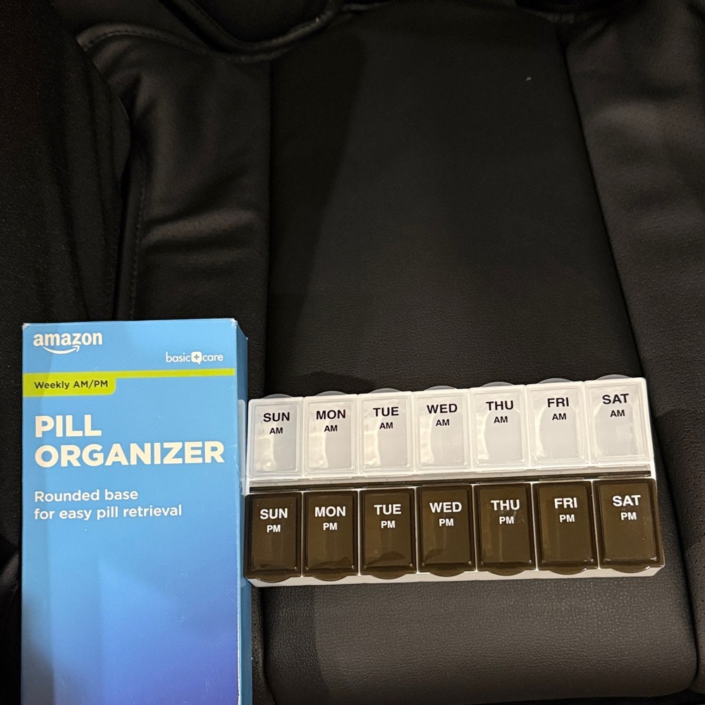 New NWT Weekly Pill Organizer - AM/PM